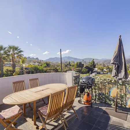 Cubo's Casa La Bravo Bbq Roof Terrace בית נופש